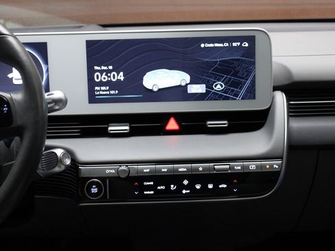 Used 2024 Hyundai Ioniq 5 Limited image 28