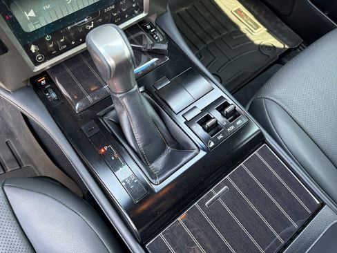 Used 2020 Lexus GX 460 Premium image 28