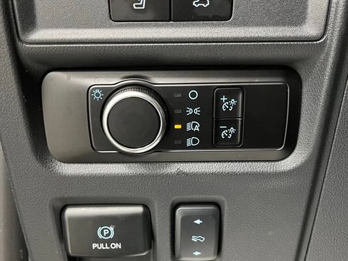 Used 2024 Ford Expedition Max XLT AWD/4WD image 32