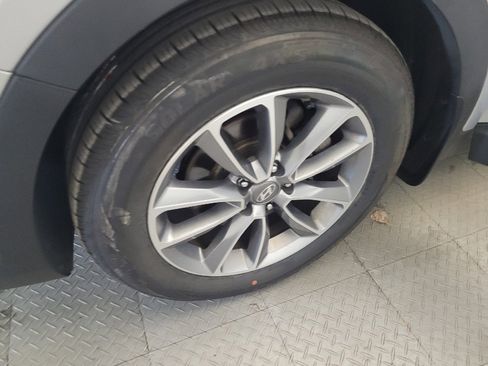 Used 2018 Hyundai Santa Fe SE image 31