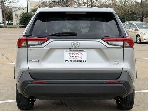 Used 2024 Toyota RAV4 LE image 5