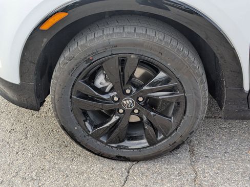 Used 2024 Buick Encore GX Sport Touring image 13