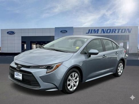 Used 2024 Toyota Corolla LE FWD image 9
