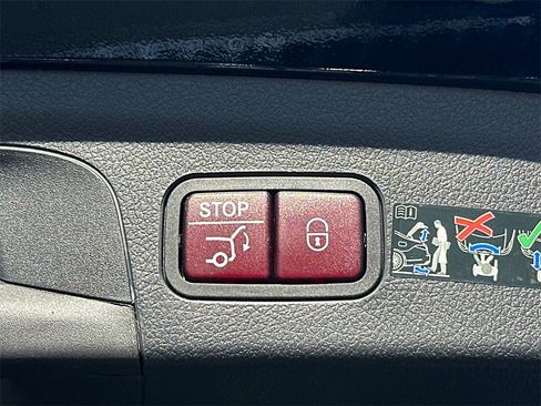 Certified 2025 Mercedes-Benz GLE 53 AMG 4MATIC image 21