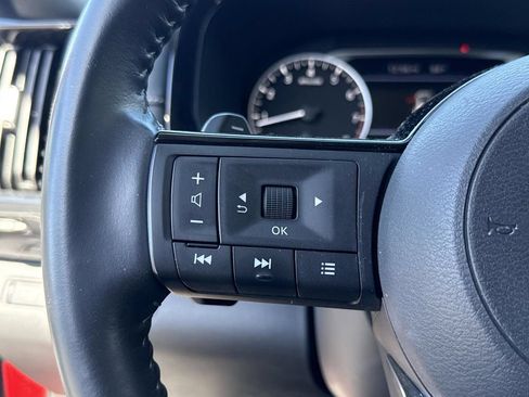 Certified 2023 Nissan Pathfinder SV FWD image 36