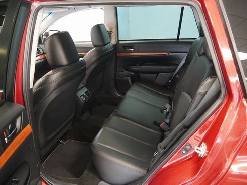 Used 2014 Subaru Outback 2.5i Limited w/ Moonroof Package image 18