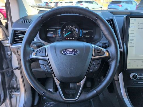 Used 2024 Ford Edge SEL image 25