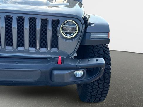 Used 2018 Jeep Wrangler Unlimited Rubicon w/ Dual Top Group AWD/4WD image 11