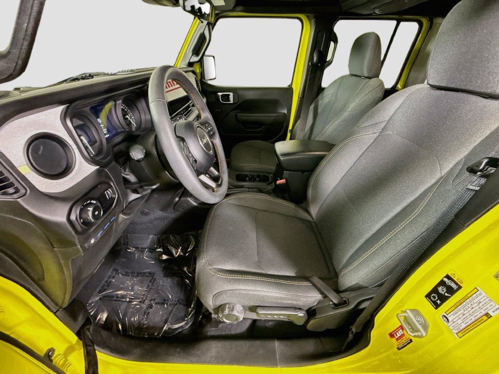 Used 2024 Jeep Wrangler Unlimited AWD/4WD image 24