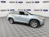 Used 2014 Toyota Highlander LE image 3