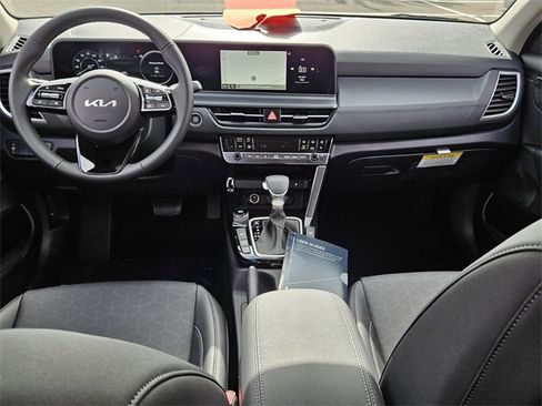 New 2026 Kia Seltos EX w/ EX Sunroof Package image 7