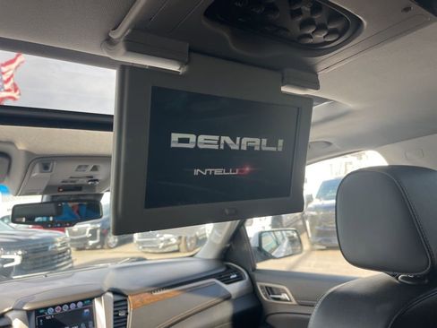Used 2019 GMC Yukon XL Denali w/ Denali Ultimate Package image 15