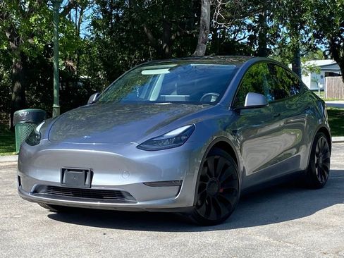 Used 2025 Tesla Model Y Performance AWD/4WD image 11