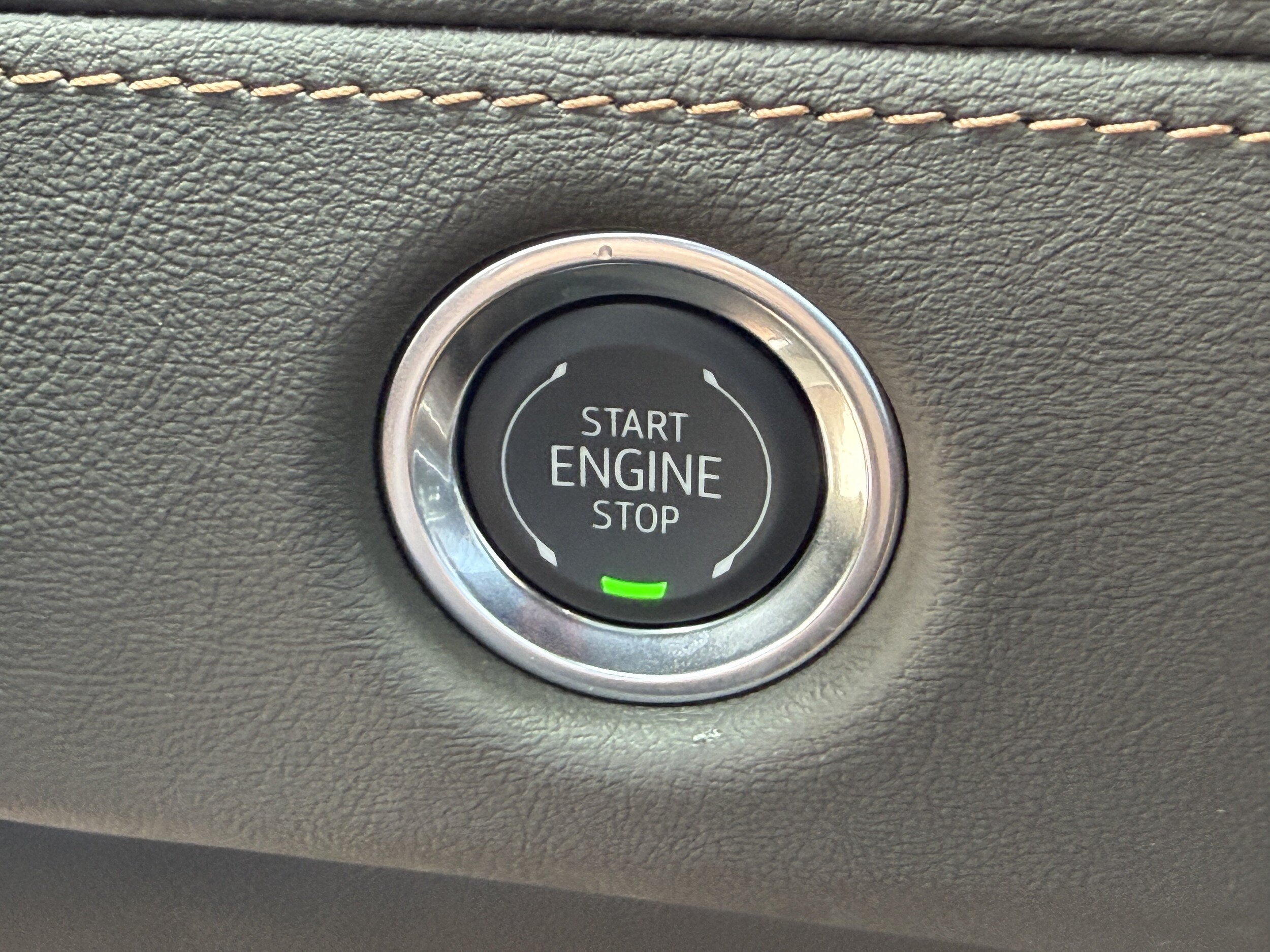 New 2026 Cadillac Escalade Luxury w/ LPO, Radiant Package AWD/4WD image 24