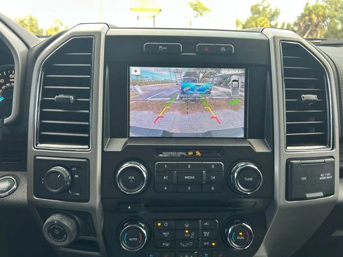 Used 2018 Ford F150 Lariat image 18