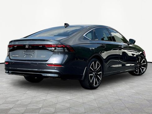 Used 2023 Honda Accord Touring image 6