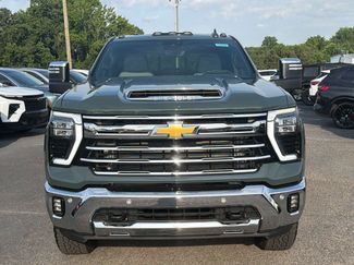 New 2026 Chevrolet Silverado 2500 LTZ w/ LTZ Premium Package AWD/4WD video 2