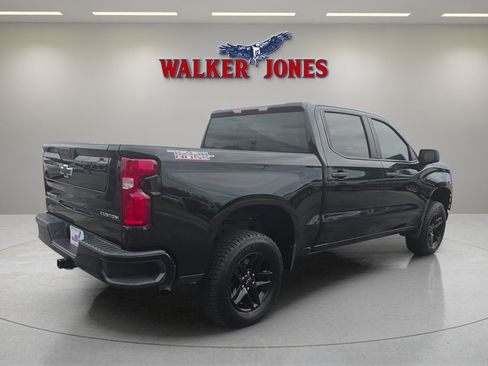 Used 2022 Chevrolet Silverado 1500 Custom Trail Boss w/ Safety Confidence Package AWD/4WD image 7