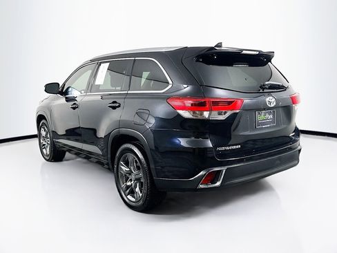 Used 2018 Toyota Highlander Limited Platinum image 5