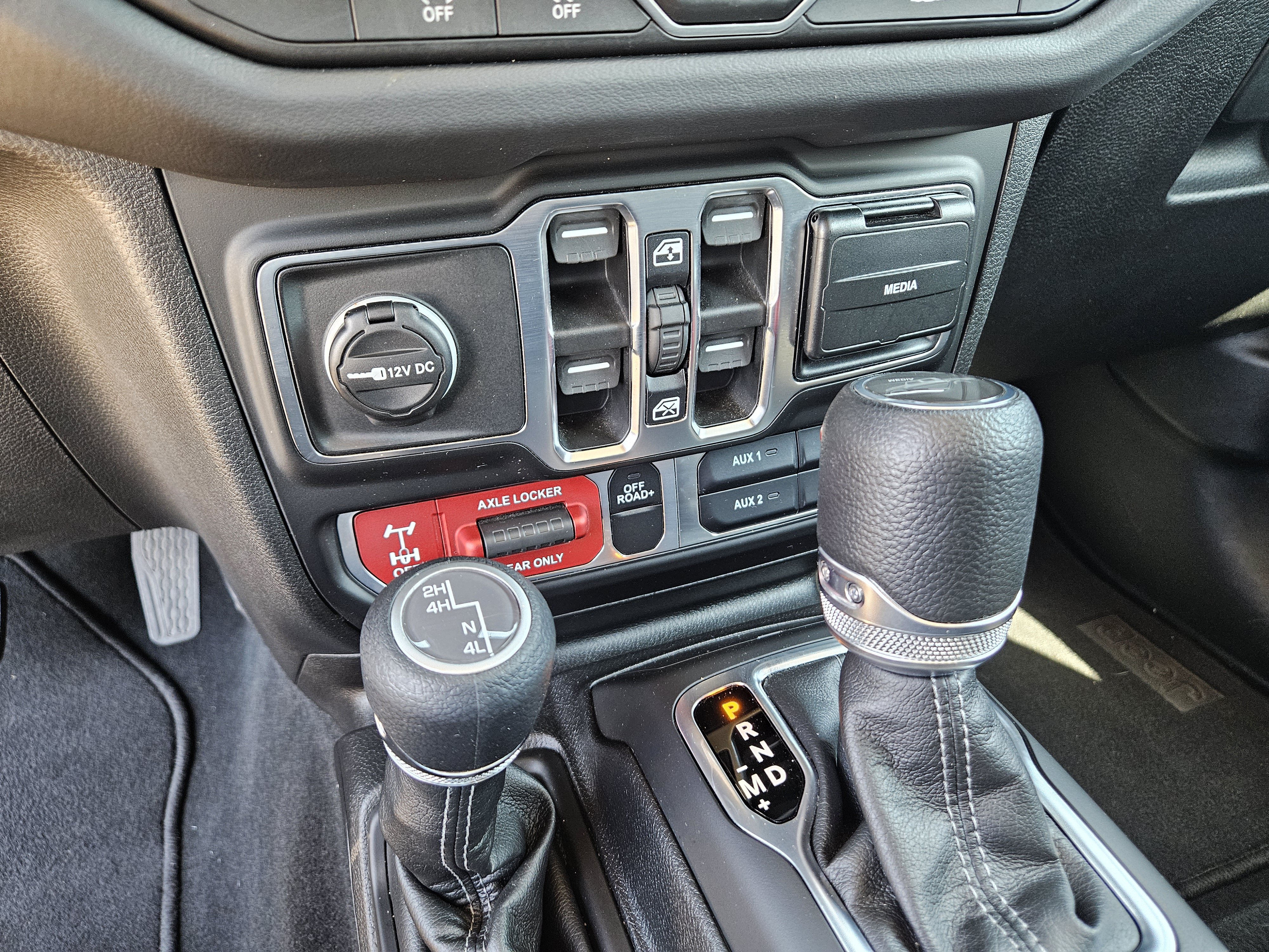 Used 2026 Jeep Gladiator Mojave AWD/4WD image 22