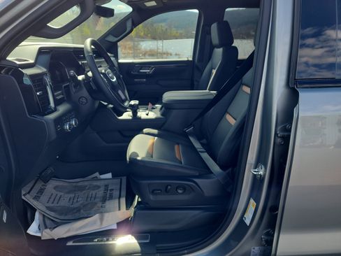 New 2026 GMC Sierra 1500 AT4 w/ Technology Package AWD/4WD image 11