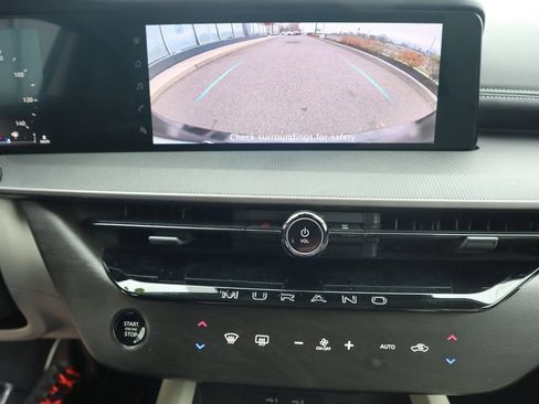 Used 2025 Nissan Murano SV AWD/4WD image 21