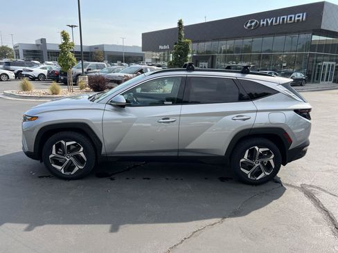 Certified 2023 Hyundai Tucson Limited AWD/4WD image 12