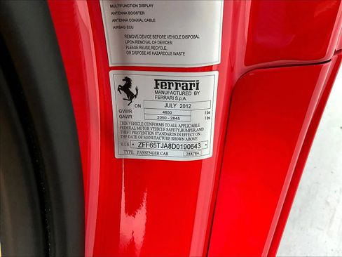 Used 2013 Ferrari California RWD image 28