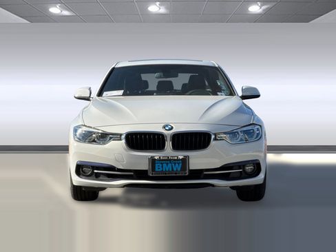 Used 2018 BMW 330i xDrive 330i xDrive w/ Convenience Package image 5