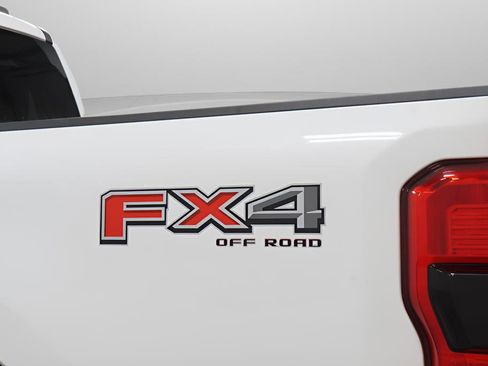 Used 2025 Ford F350 Platinum image 6