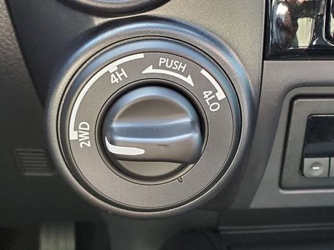 Used 2023 Nissan Titan PRO-4X w/ Pro-4x Convenience Package image 24