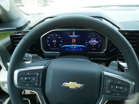 New 2026 Chevrolet Silverado 1500 LTZ w/ LTZ Premium Package AWD/4WD image 13