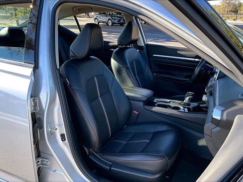 Used 2024 Nissan Altima 2.5 SR image 8