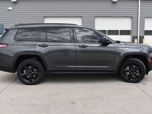 Used 2022 Jeep Grand Cherokee L Limited w/ Luxury Tech Group II AWD/4WD image 4