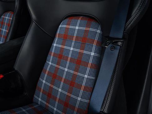 Certified 2023 Porsche 718 Cayman GT4 RS image 19