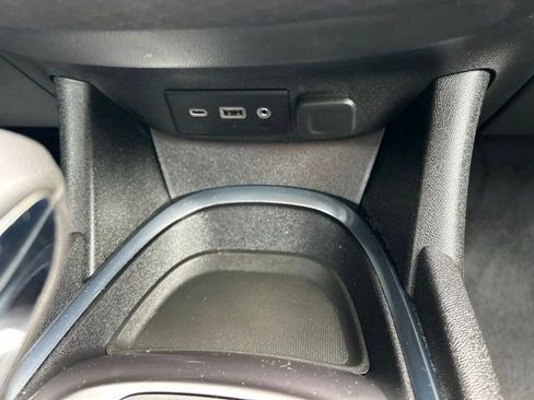 Used 2023 Chevrolet Malibu LT FWD image 29