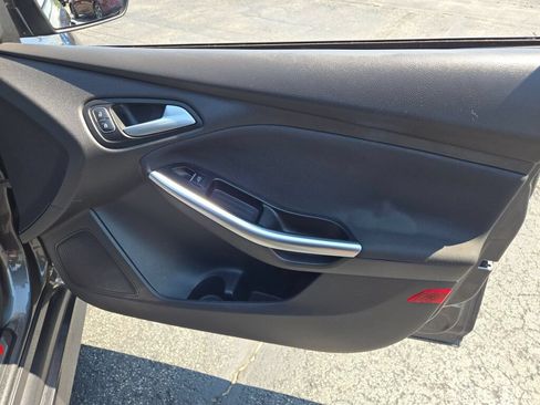 Used 2018 Ford Focus ST FWD image 16
