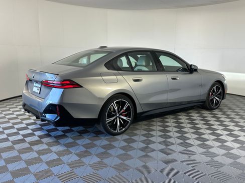 New 2026 BMW 530i w/ M Sport Package image 7