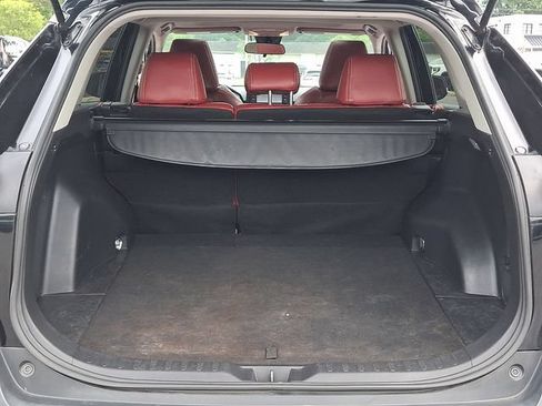 Used 2019 Toyota RAV4 XLE AWD/4WD image 31