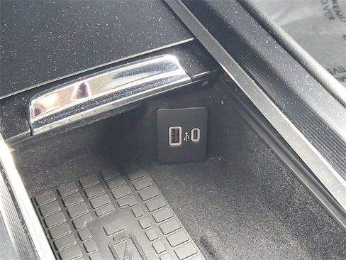 Certified 2023 Lincoln Corsair AWD w/ Equipment Group 101A image 23