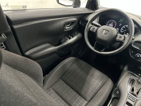 Used 2026 Honda HR-V Sport image 12