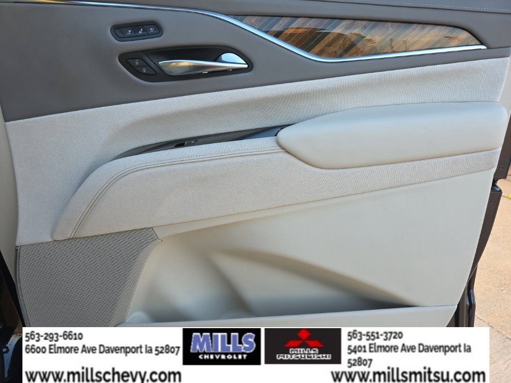 Used 2022 Cadillac Escalade ESV Sport Platinum w/ LPO, ONYX Package AWD/4WD image 23