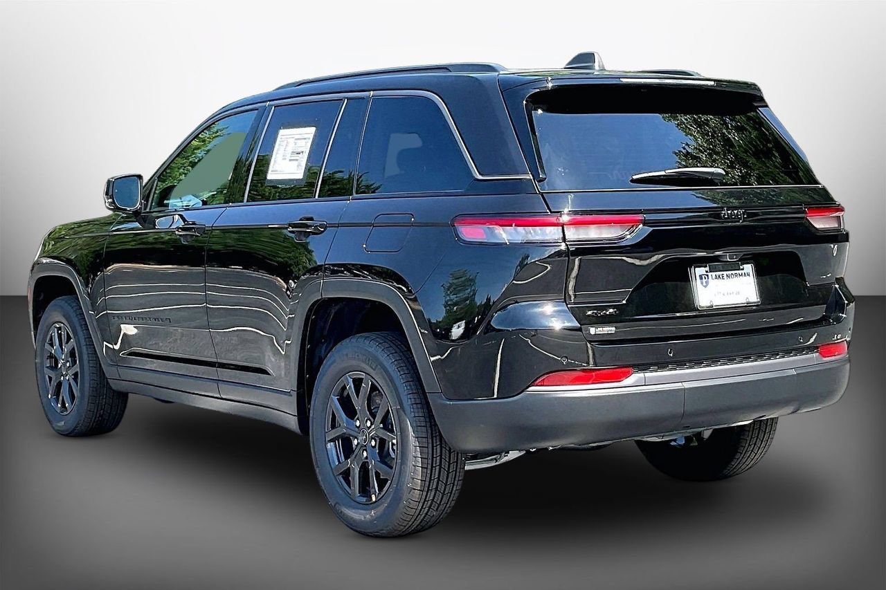 New 2027 Jeep Grand Cherokee Altitude AWD/4WD image 6