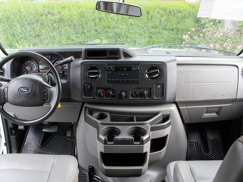 Used 2014 Ford E-350 and Econoline 350 Super Duty w/ Power Windows & Locks Group image 25