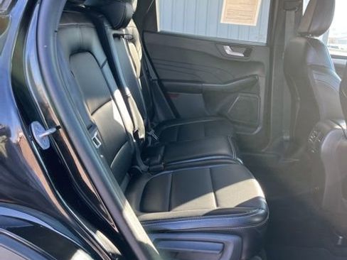 Used 2025 Ford Escape Platinum image 30