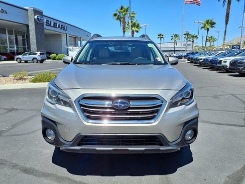 Used 2018 Subaru Outback 3.6R Limited AWD/4WD image 9