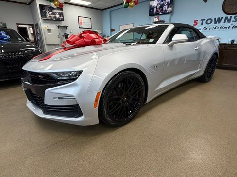 Used 2019 Chevrolet Camaro SS image 23