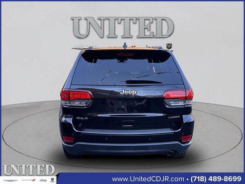 Used 2020 Jeep Grand Cherokee Laredo image 4