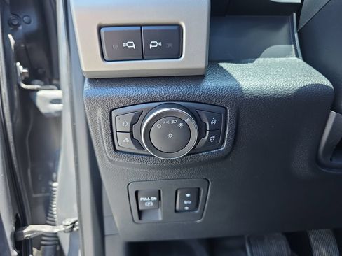 Used 2020 Ford F150 Lariat w/ Equipment Group 502A Luxury AWD/4WD image 21