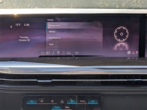 New 2025 Cadillac Escalade Sport Platinum w/ LPO, Floor Liner Package image 17